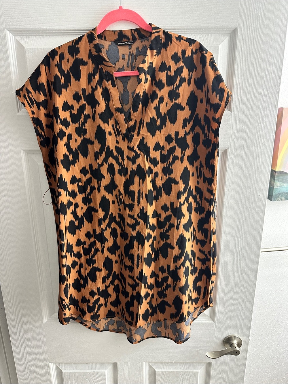 SHEIN Black & Tan Leopard-Print V-Neck Tunic